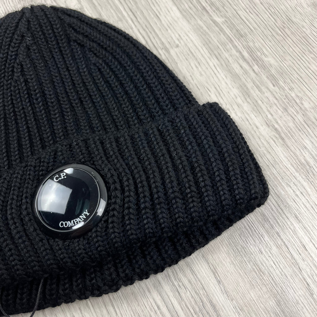 CP Company Lens Beanie - Black -Usfansport