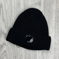 CP Company Lens Beanie - Black -Usfansport