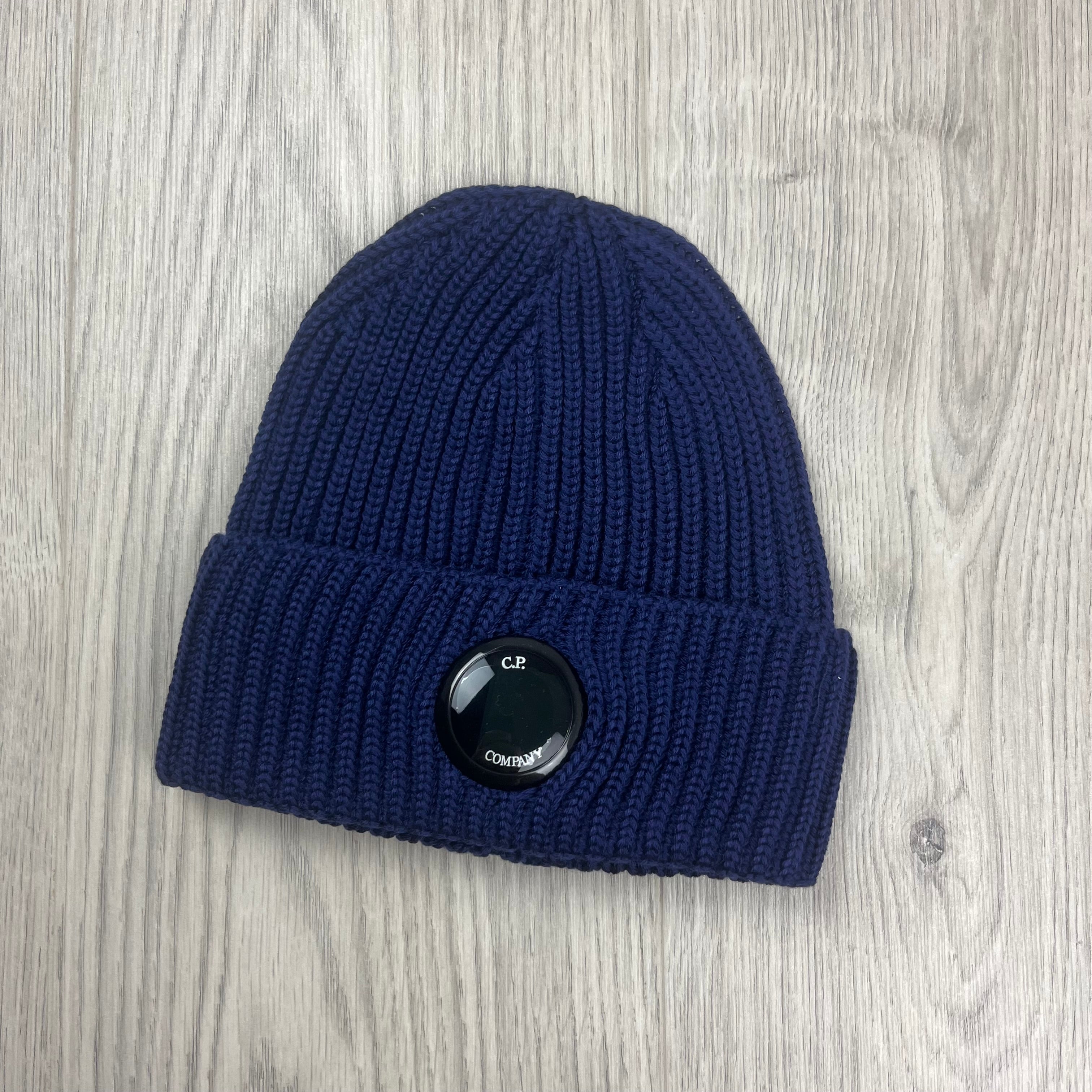 CP Company Lens Beanie - Estate Blue -Usfansport