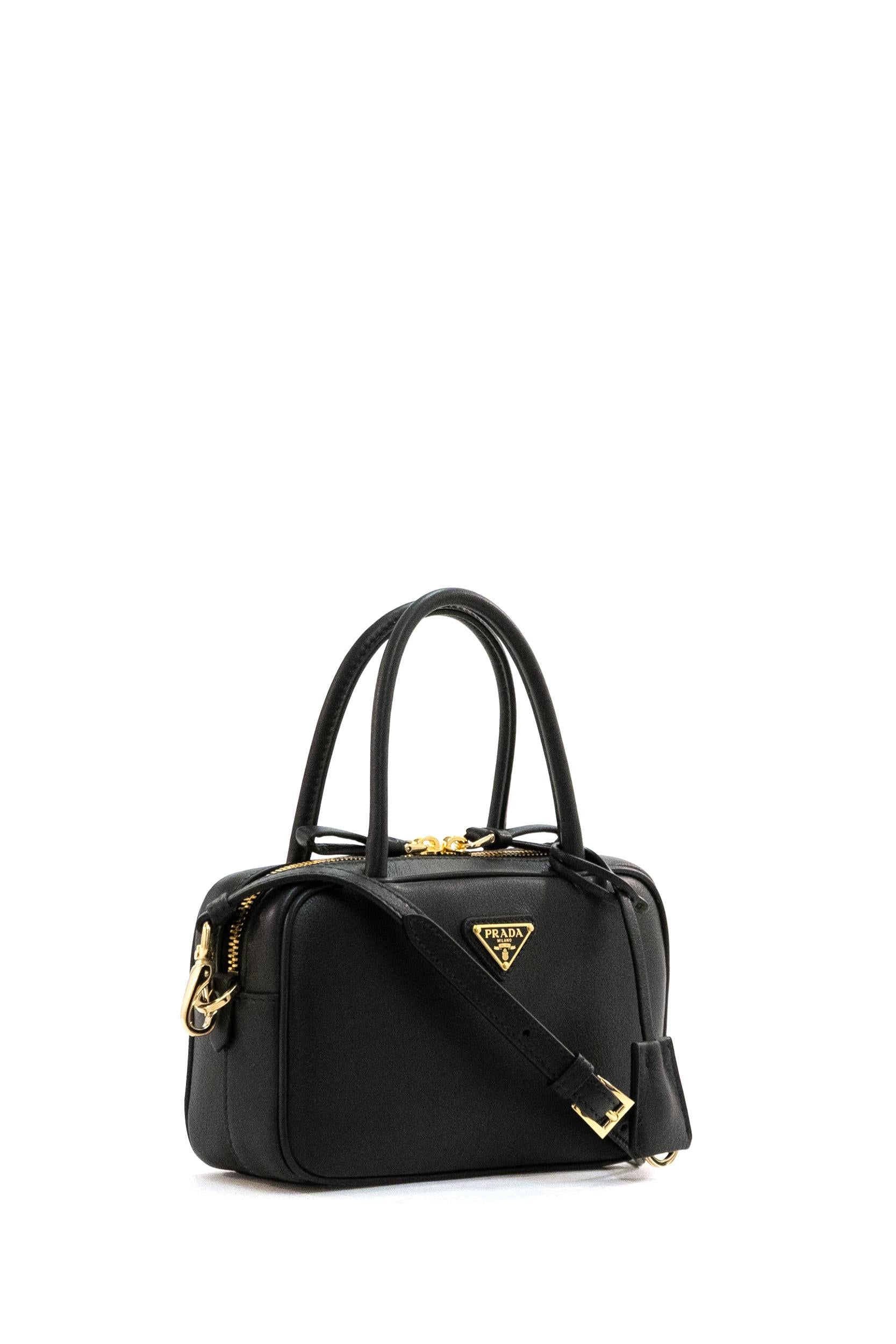 Borsa a mano in pelle di colore nero