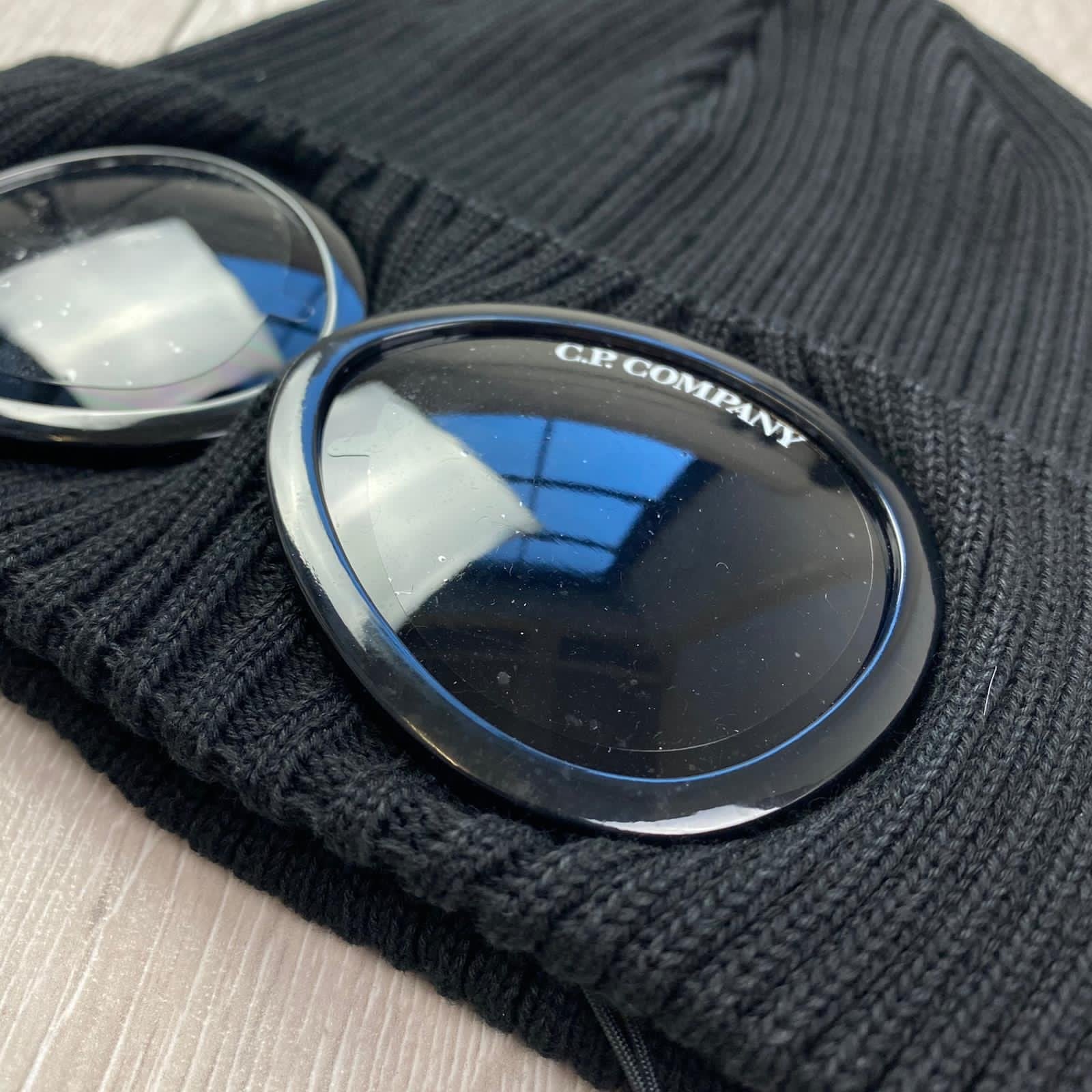 CP Company Goggle Beanie - Black -Usfansport