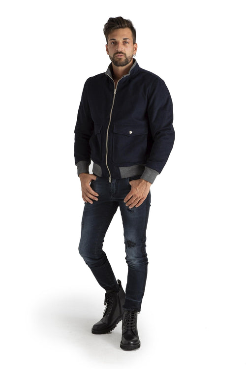 Bomber con collo alto e tasche