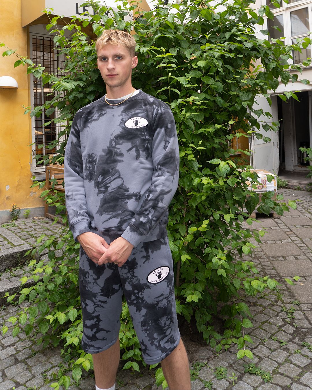 Le Fix Copenhagen Peace Dye Crew I Multi
