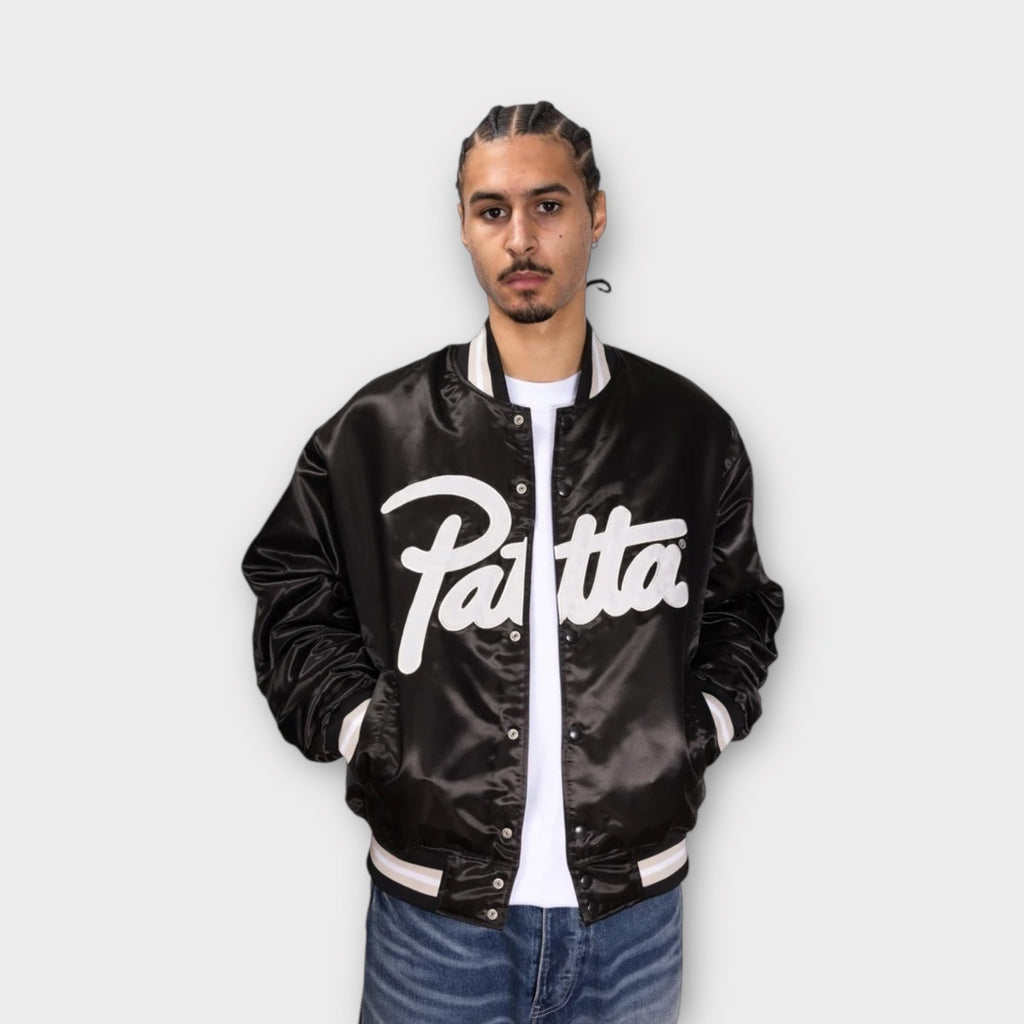 Patta Script Logo Satin Varsity Bomber Jakke I Black