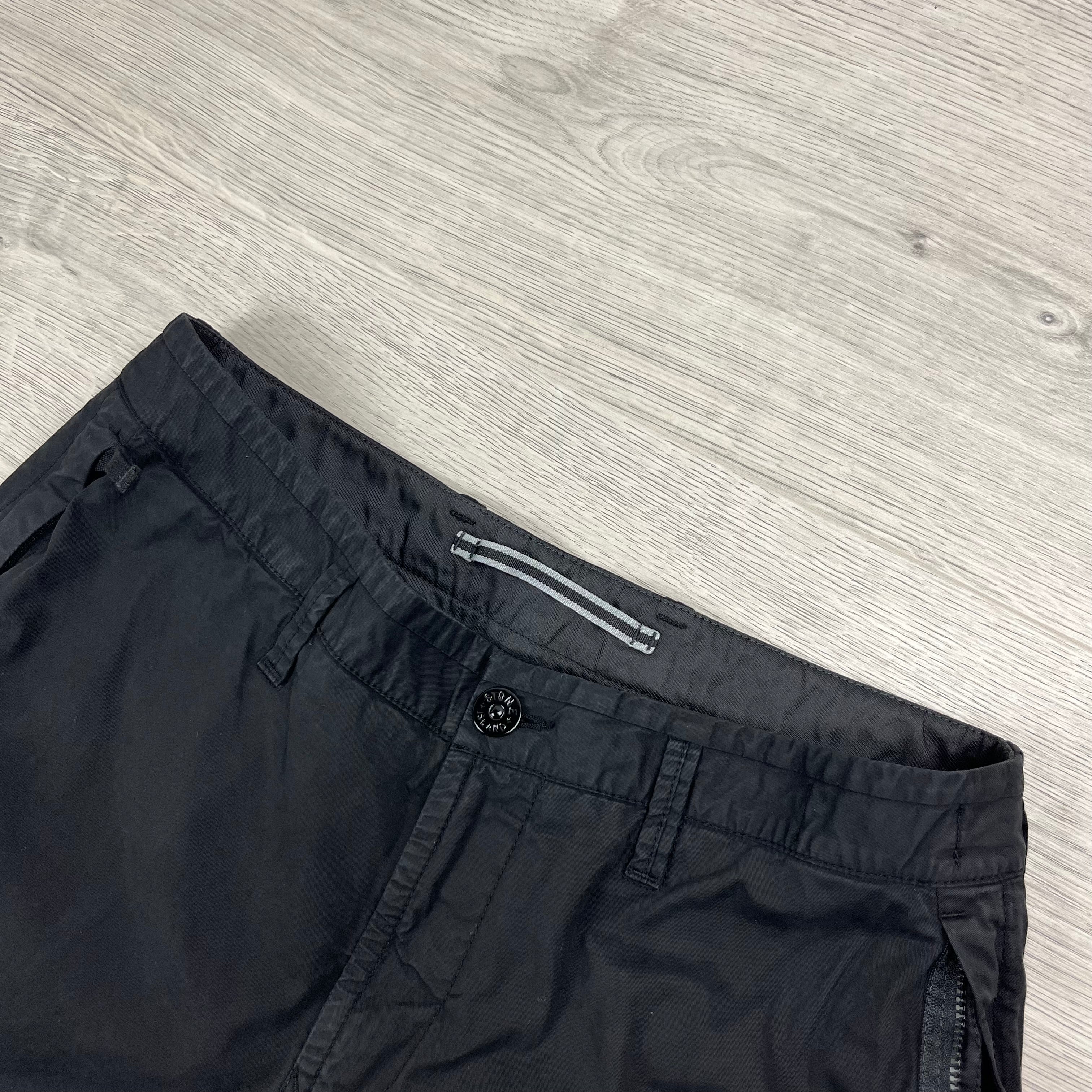 Stone Island Cargo Shorts - Black -Usfansport