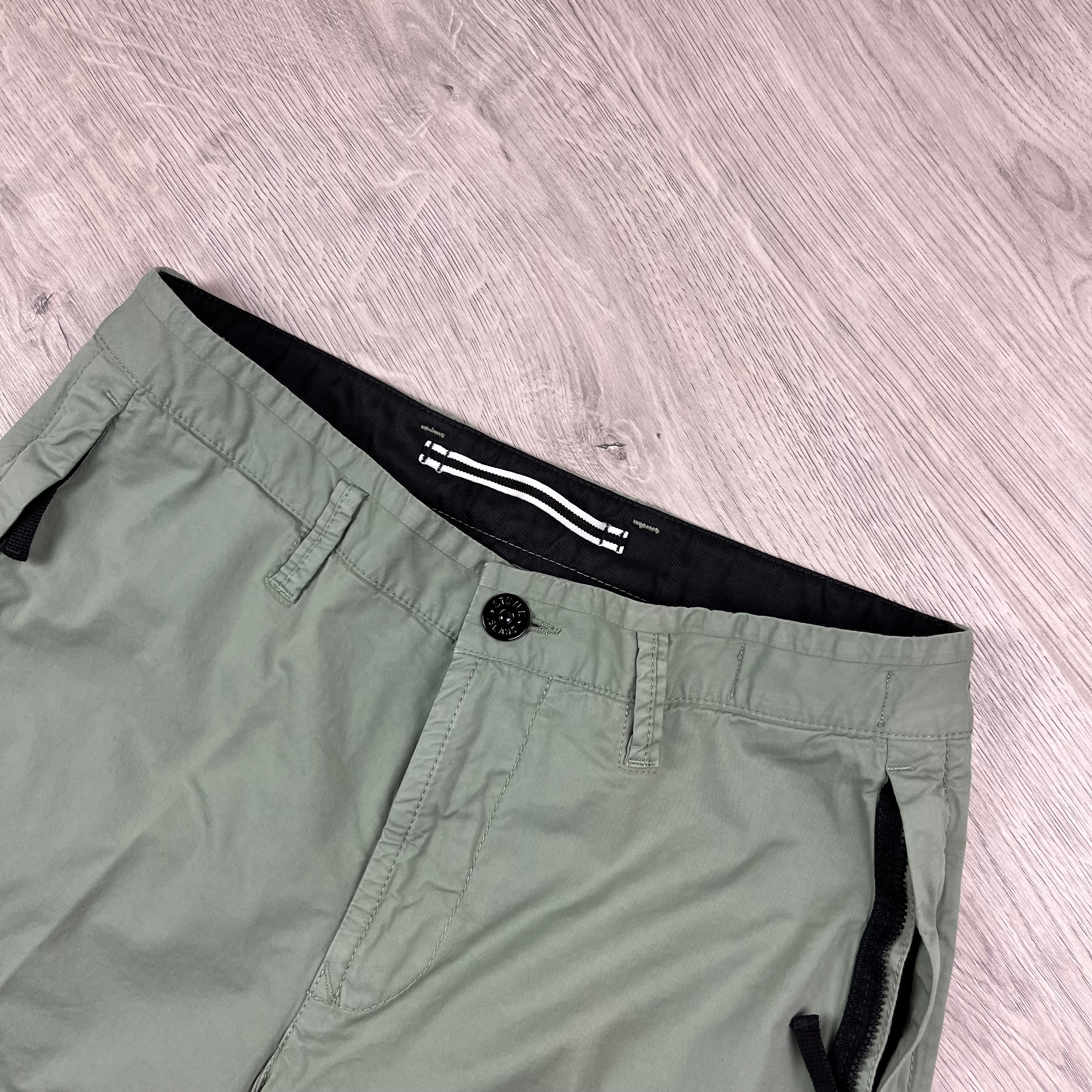 Stone Island Cargo Shorts - Sage -Usfansport